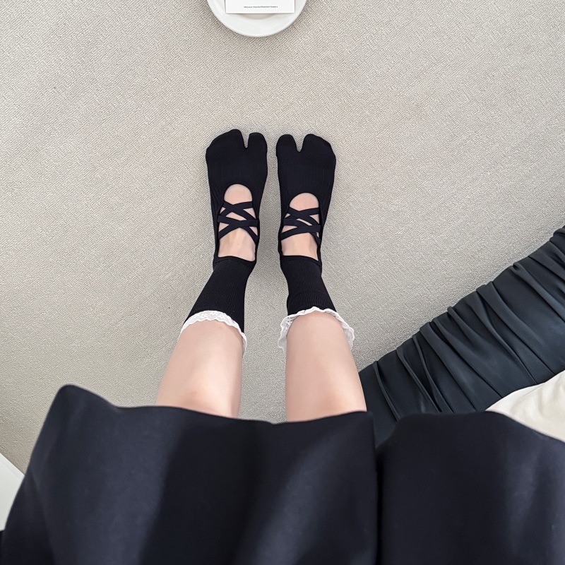 Lace Trim Split Toe Yoga Socks - đánh giá và giá Yoga Mat